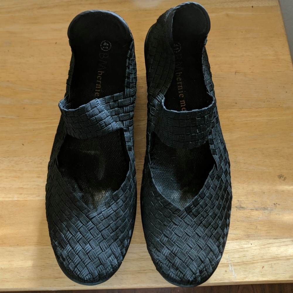 Bernie Mev dress shoes